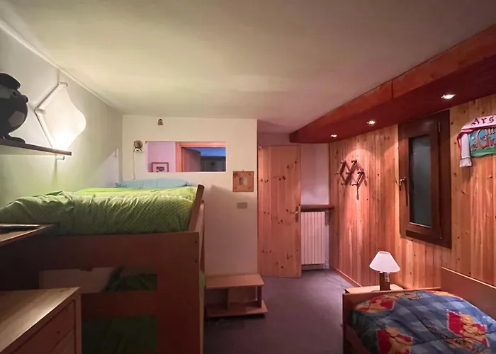 Family Sauze With Parking, 2 Bedrooms Διαμέρισμα