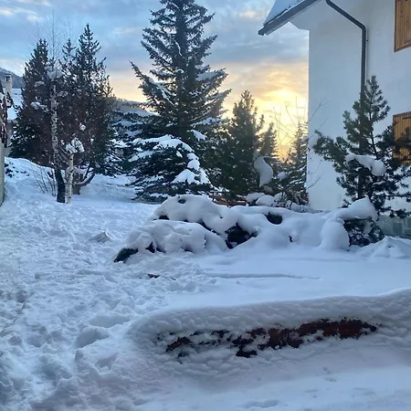 Family Sauze With Parking, 2 Bedrooms * Oulx