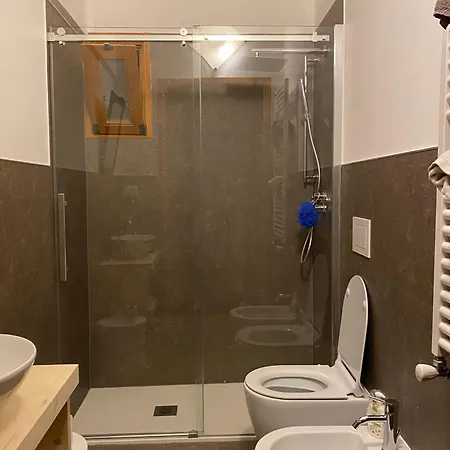 Family Sauze With Parking, 2 Bedrooms Apartament