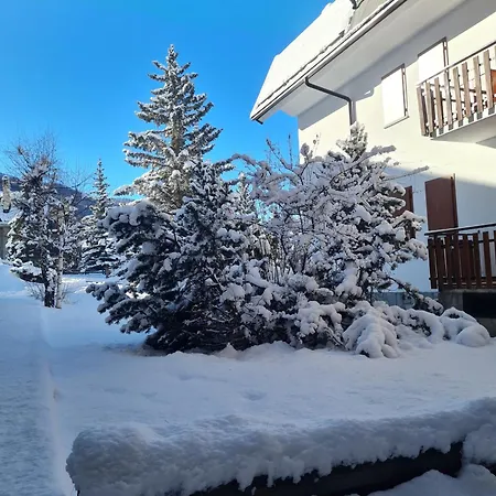 Family Sauze With Parking, 2 Bedrooms