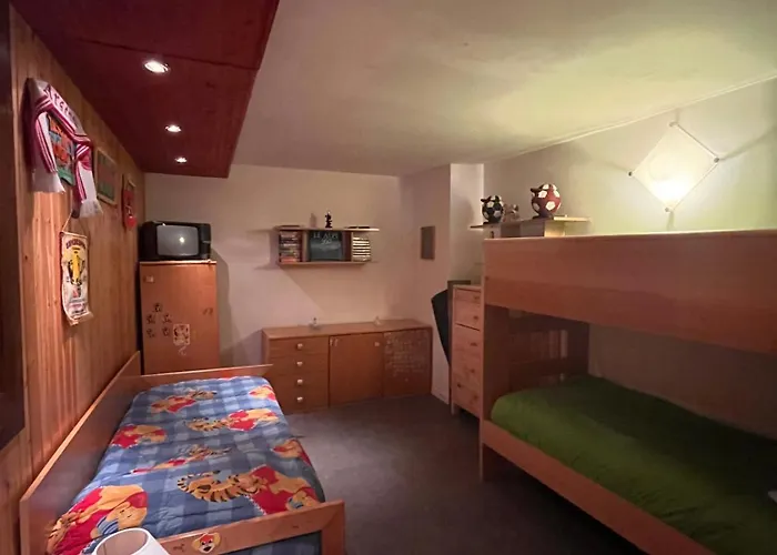 Family Sauze With Parking, 2 Bedrooms Appartamento Oulx